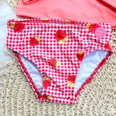 Linha Praia 3 Peças - Blusa Manga Longa Fruit, Short e Calcinha com Proteção UV50+ - Vermelho
